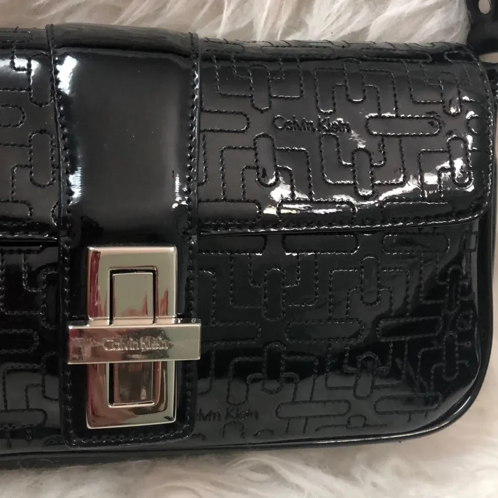 Calvin Klein Shoulder Bag